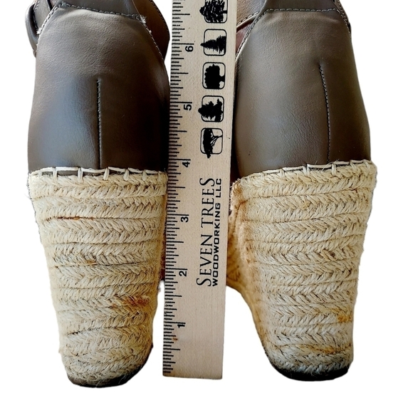 Steve Madden Jaylen Espadrille  Suede Leather Wedge Heels Sandals Taupe Size 9 - Picture 12 of 13